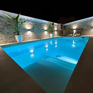 luxury-house-atlantico-private-heated-pool.tenerifehoteles.net/